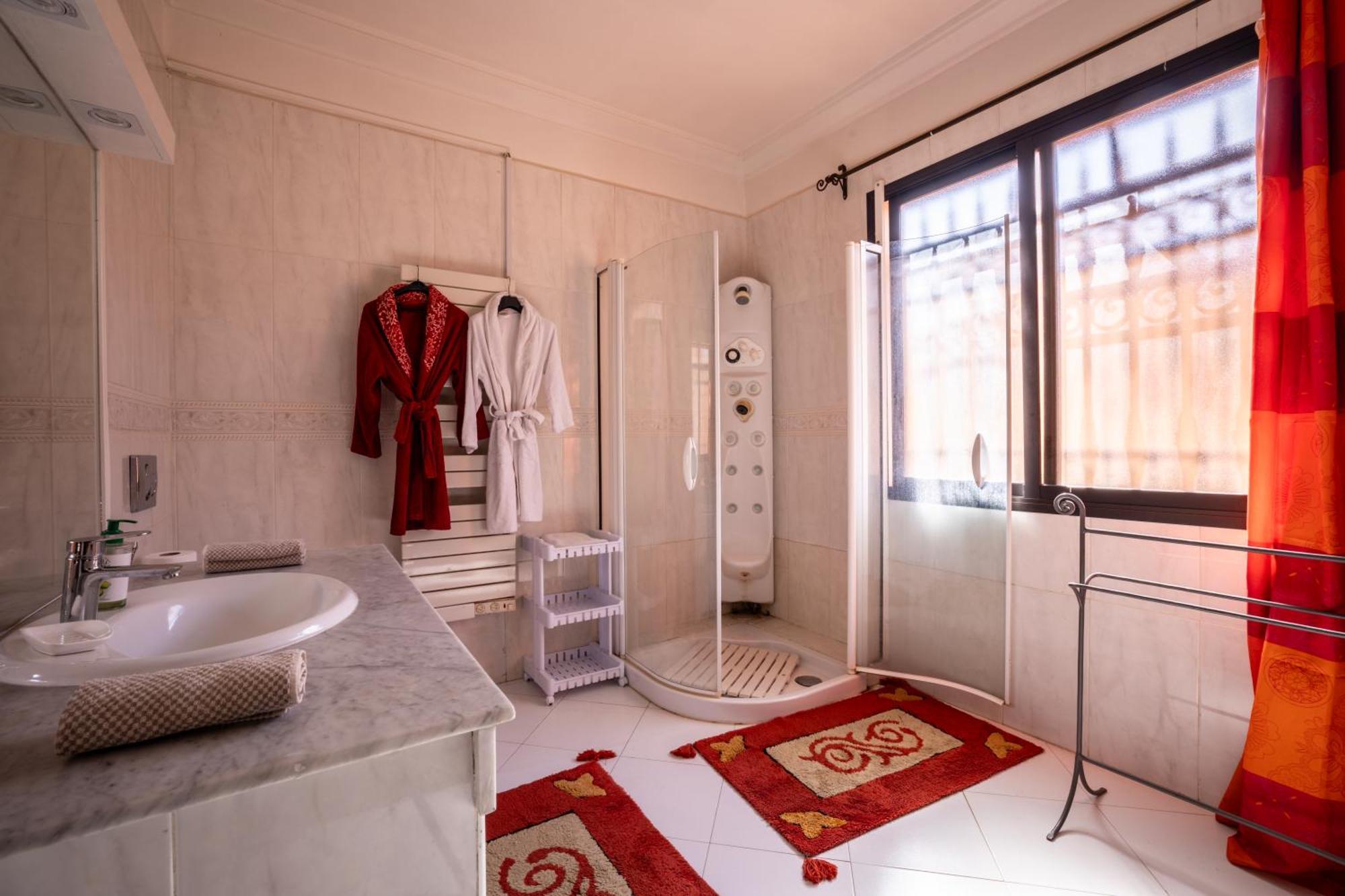 Villa Exclusive Sabah 10 Minutes Du Centre Avec Piscine Privee Marakeş Dış mekan fotoğraf