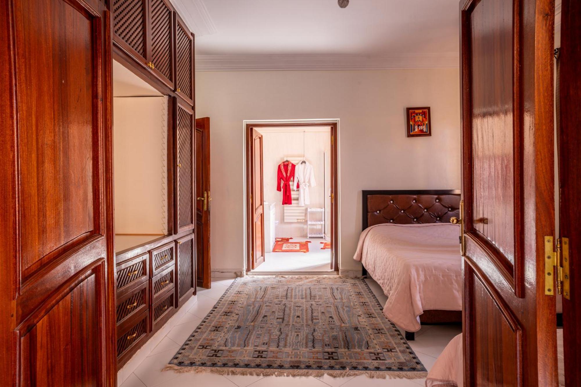 Villa Exclusive Sabah 10 Minutes Du Centre Avec Piscine Privee Marakeş Dış mekan fotoğraf
